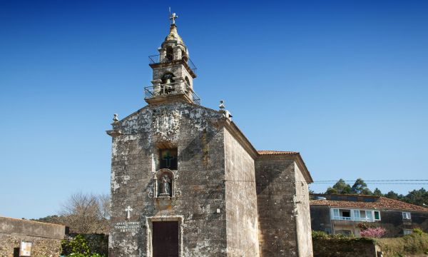 Iglesia nueva de Santa Cristina de Barro