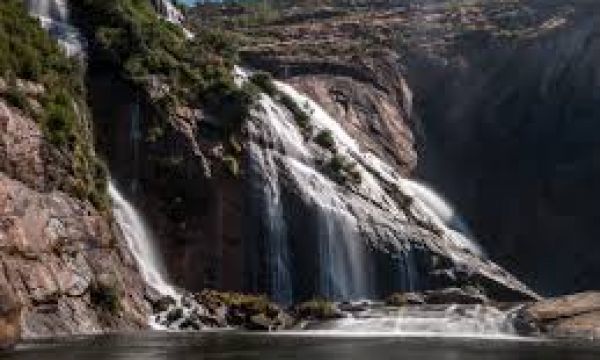Ézaro Waterfall